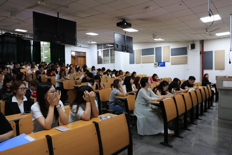 学生会职业发展部活动-第1张图片-指南针培训网 学生会职业发展部活动-第1张图片-指南针培训网