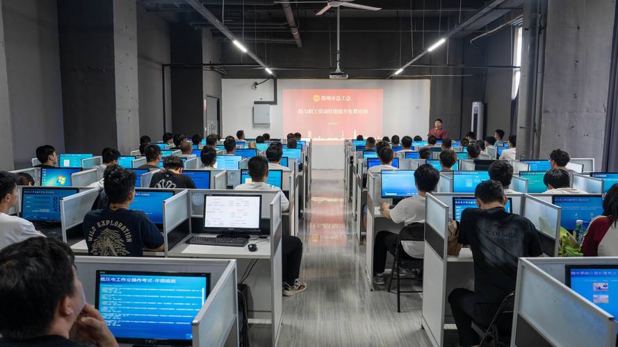 大数据就业培训课程，学完能就业吗？-第1张图片-指南针培训网