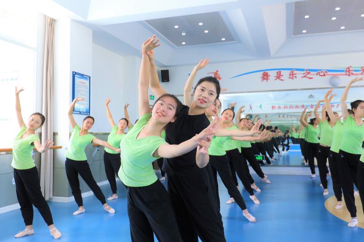 丽水学院学前教育专业有何特色？-第3张图片-指南针培训网