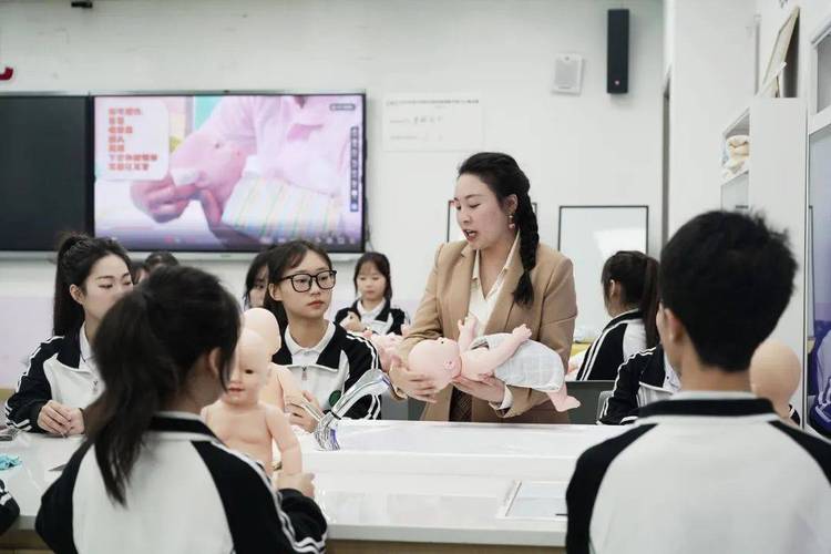 学前教育女生就业前景如何？-第3张图片-指南针培训网